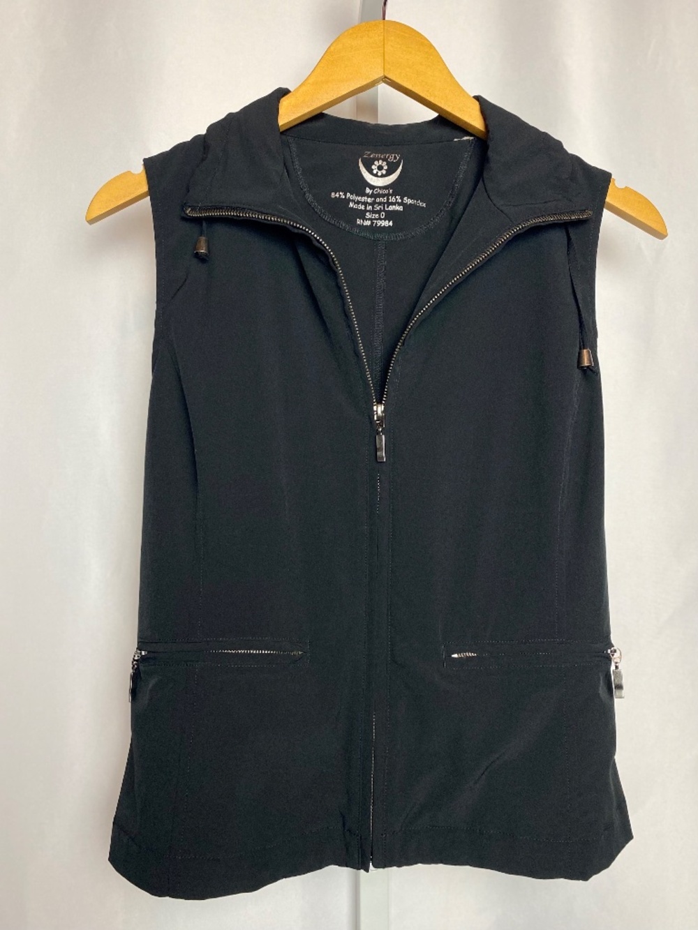 Zenergy by Chicoʻs Womenʻs Black Tall Collar Full Zip Vest with Pockets Size 0